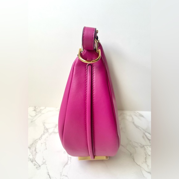 ❌SOLD❌ New Fendi Fendigraphy Small Leather Shoulder Bag - Picture 6 of 14